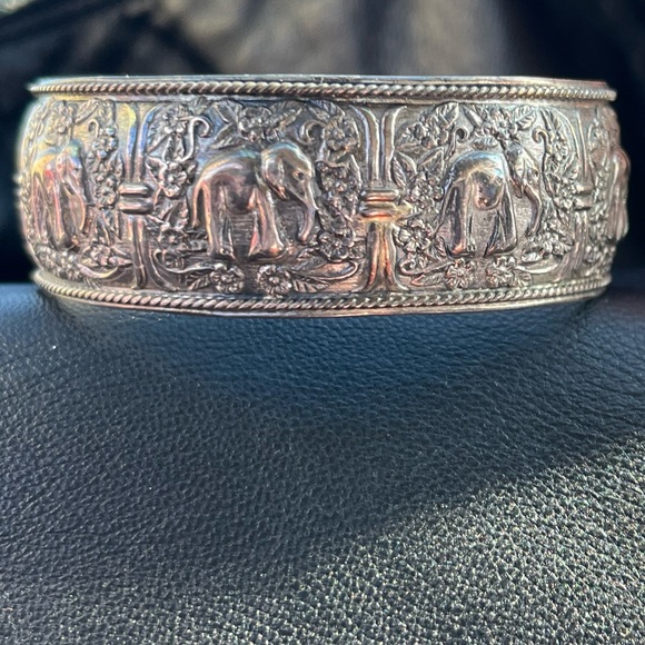 VINTAGE ELEPHANT BRACELET 925 sterling cuff bracelet - Picture 1 of 7